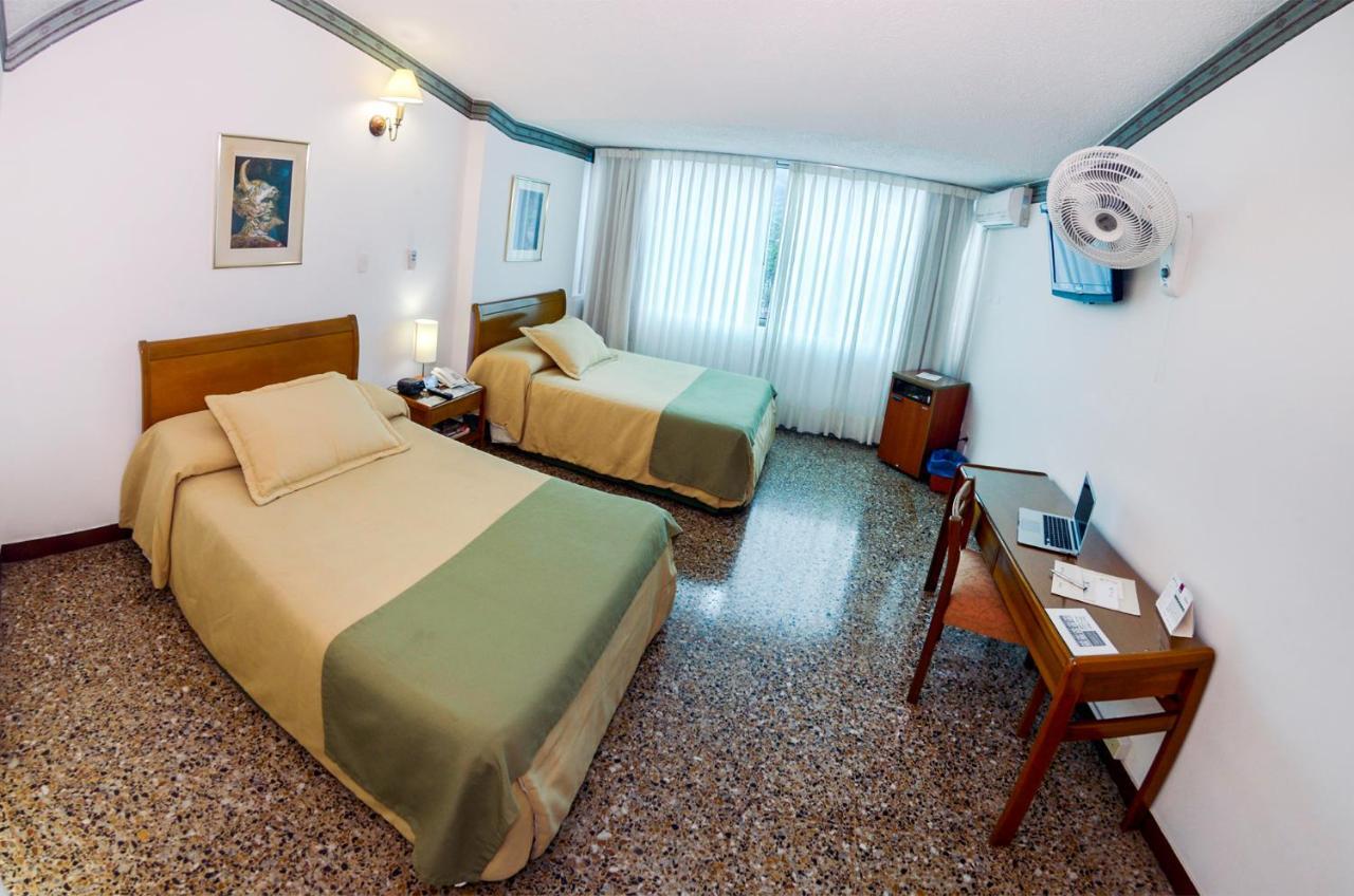 Hotel Villavicencio Plaza Exterior foto